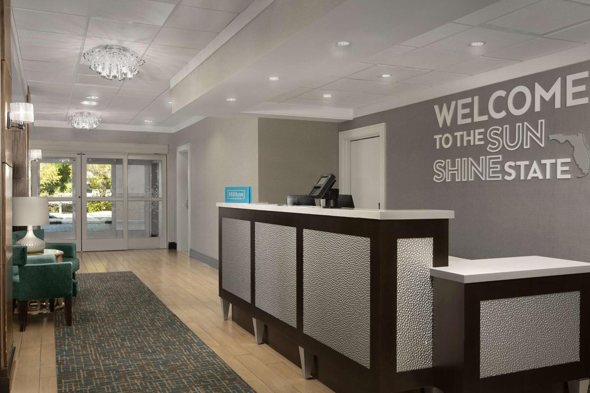 Hampton Inn & Suites Orlando North Altamonte Springs Exterior photo