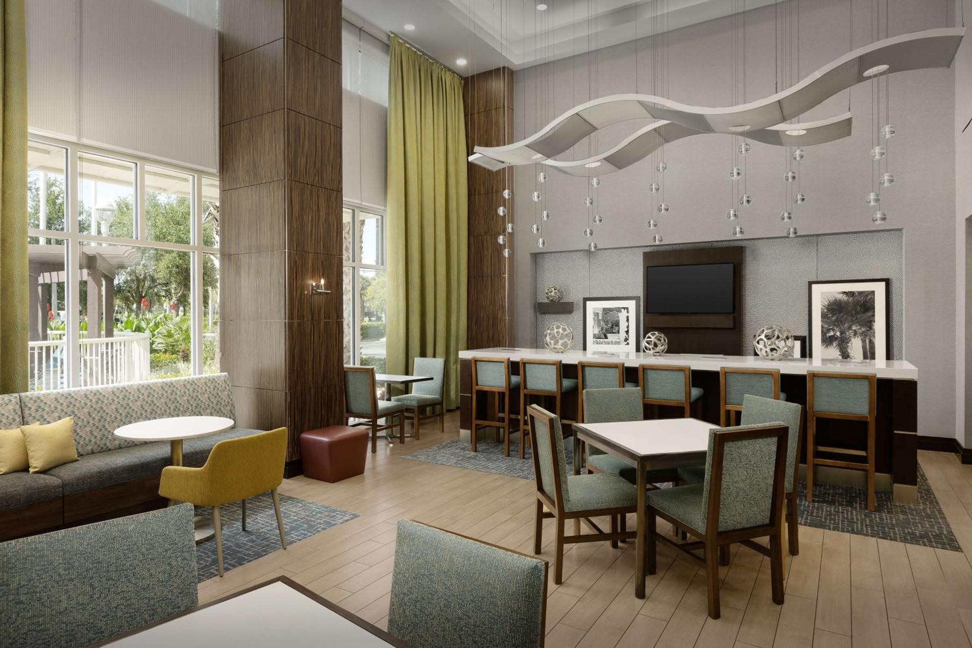 Hampton Inn & Suites Orlando North Altamonte Springs Exterior photo